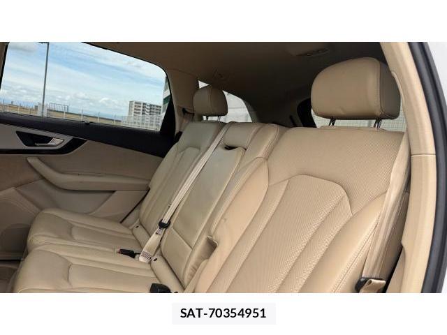 Audi Q7 2018-10 8649668-5