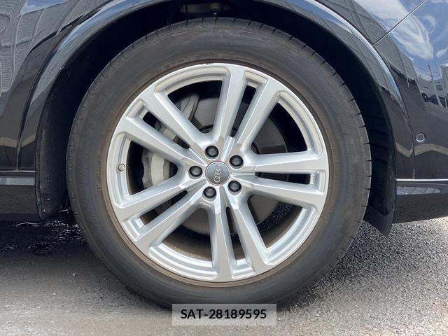 Audi Q7 2018-09 8651856-12
