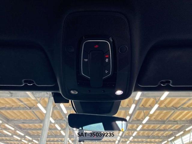 Audi Q8 2019-09 8647001-6