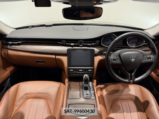 Maserati QUATTROPORTE 2017-08 8647621-5