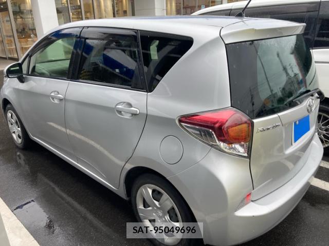 Toyota RACTIS 2015-09 8648491-12