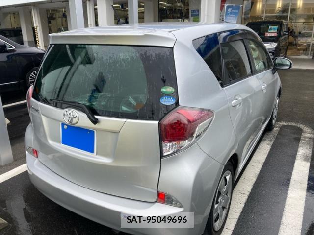 Toyota RACTIS 2015-09 8648491-2