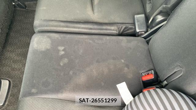 Toyota RACTIS 2011-10 8652877-10