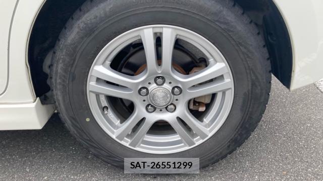 Toyota RACTIS 2011-10 8652877-12