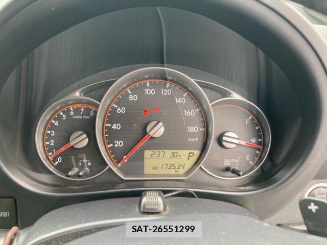 Toyota RACTIS 2011-10 8652877-19