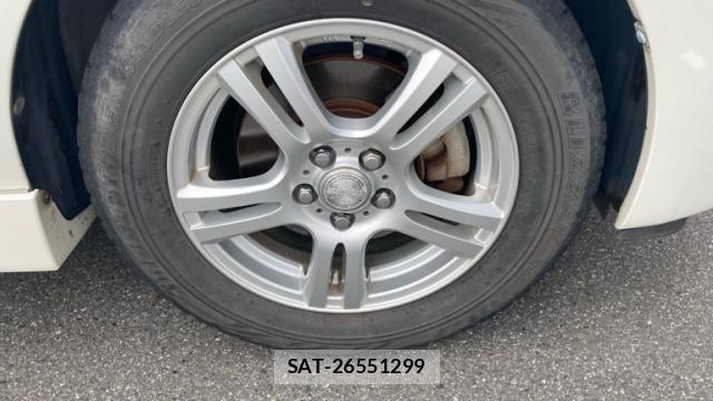 Toyota RACTIS 2011-10 8652877-4