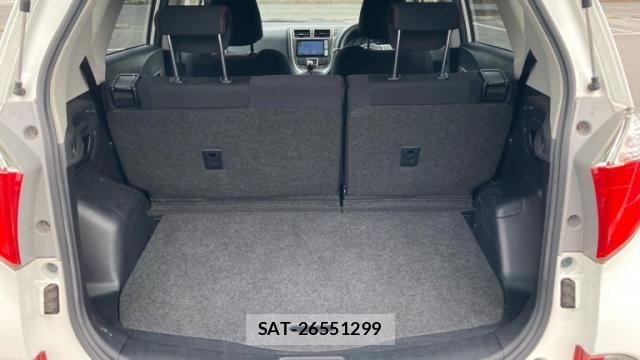 Toyota RACTIS 2011-10 8652877-7