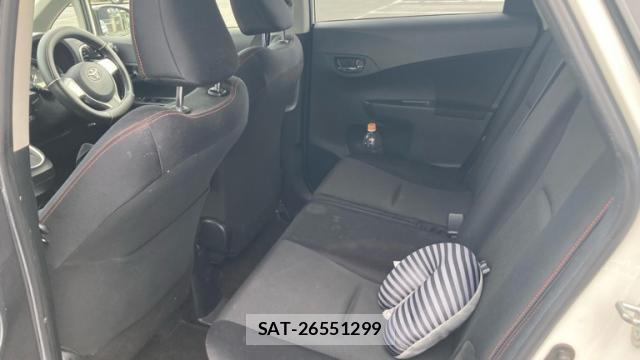 Toyota RACTIS 2011-10 8652877-9