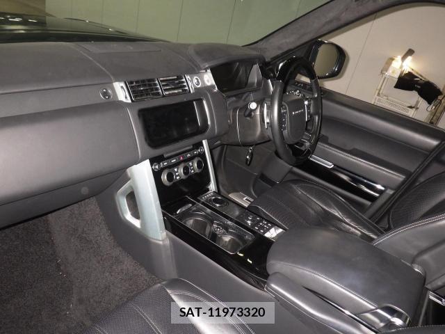 Land Rover RANGE ROVER 2017-10 8647071-2