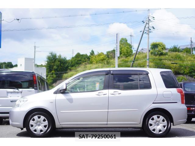 Toyota RAUM 2011-07 8646626-10