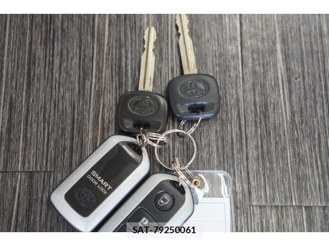 Toyota RAUM 2011-07 8646626-18