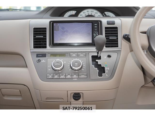Toyota RAUM 2011-07 8646626-2