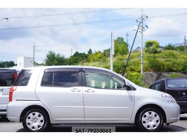 Toyota RAUM 2011-07 8646626-3