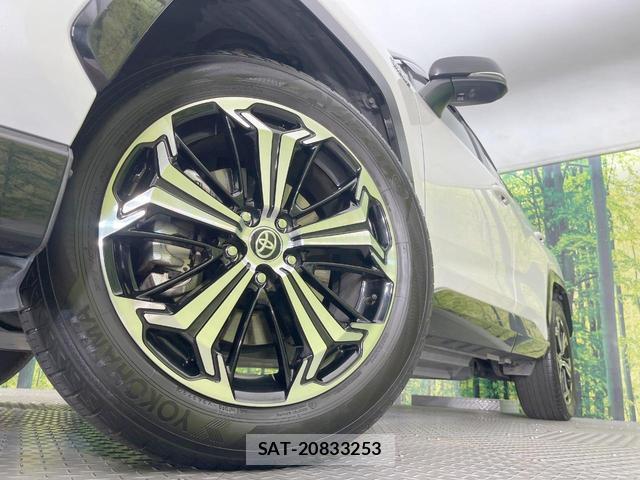Toyota RAV4 PHV 2020-10 8648756-12
