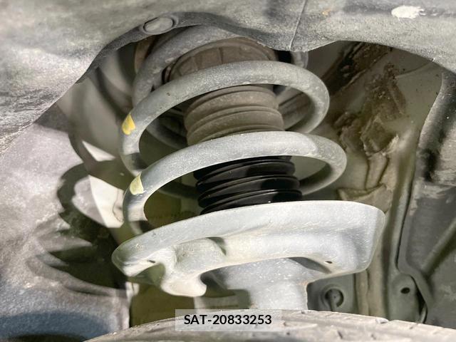 Toyota RAV4 PHV 2020-10 8648756-18