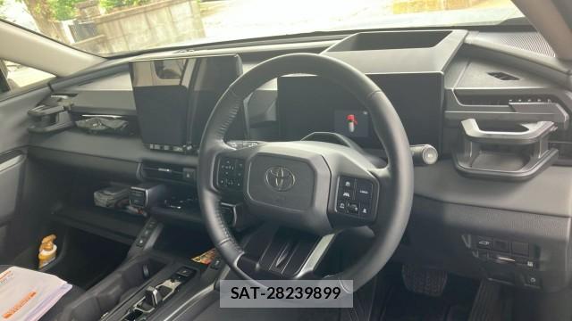 Toyota RAV4 PHV 2026-04 8651302-2