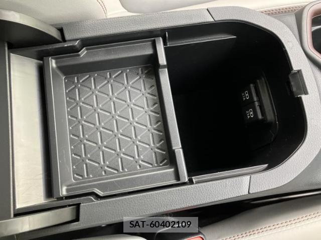 Toyota RAV4 2019-07 8646613-17