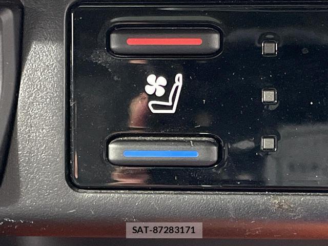 Toyota RAV4 2019-06 8646820-6