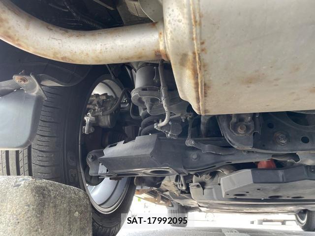 Toyota RAV4 2021-08 8646858-19