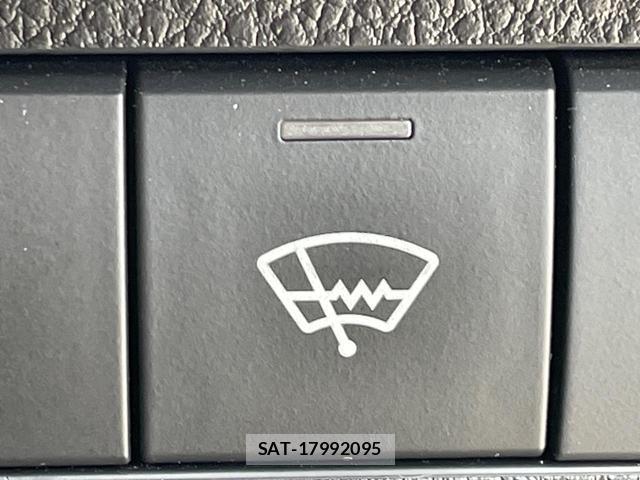 Toyota RAV4 2021-08 8646858-6