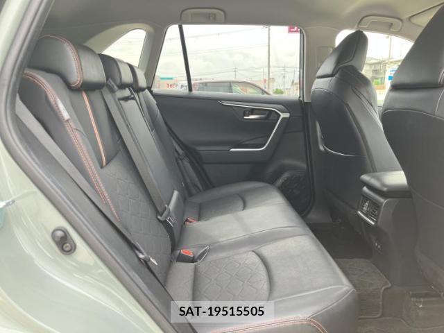 Toyota RAV4 2021-05 8647112-4