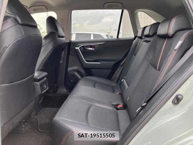 Toyota RAV4 2021-05 8647112-7