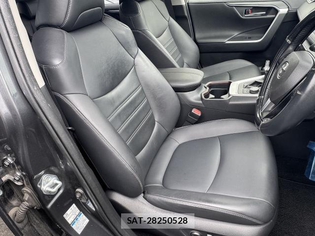 Toyota RAV4 2019-09 8647248-13