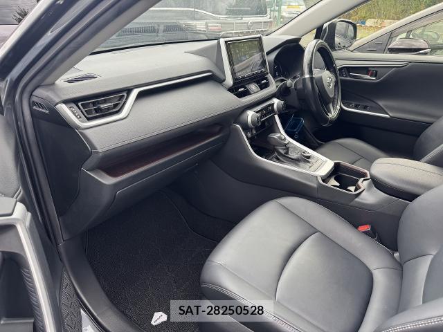 Toyota RAV4 2019-09 8647248-15