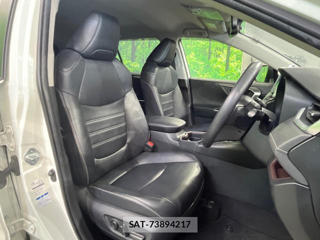 Toyota RAV4 2020-03 8647848-11