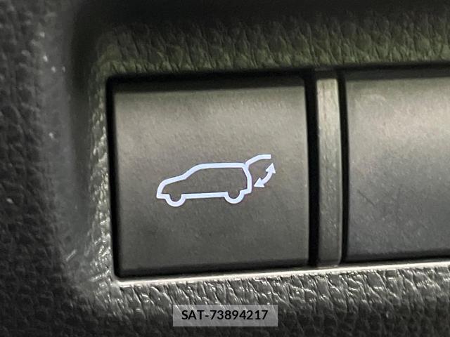 Toyota RAV4 2020-03 8647848-6