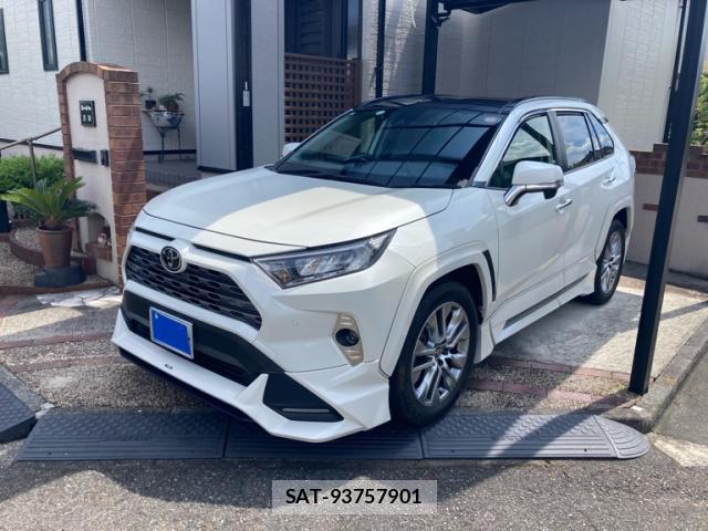 Toyota RAV4 2019-09 8648477-1