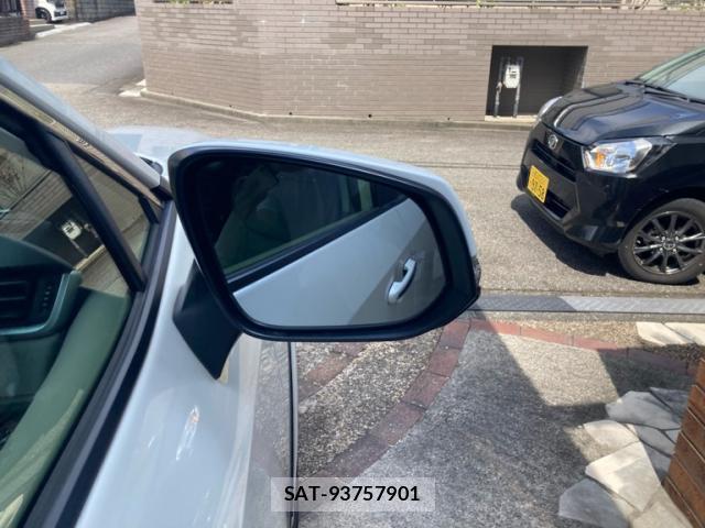 Toyota RAV4 2019-09 8648477-9