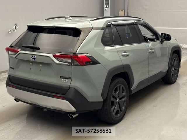 Toyota RAV4 2022-05 8648898-1