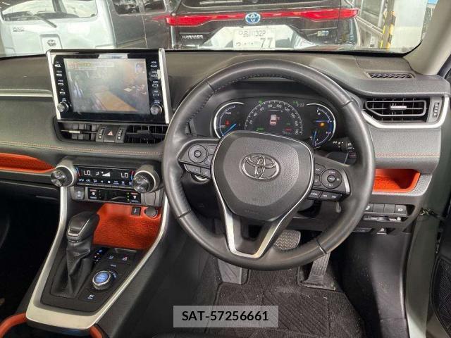 Toyota RAV4 2022-05 8648898-2