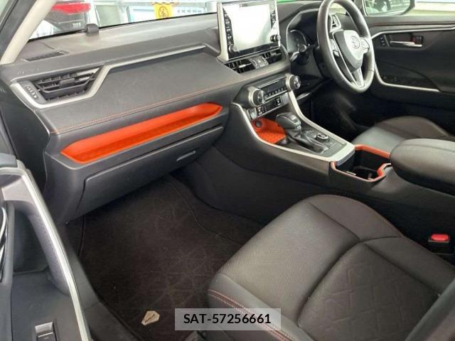 Toyota RAV4 2022-05 8648898-3