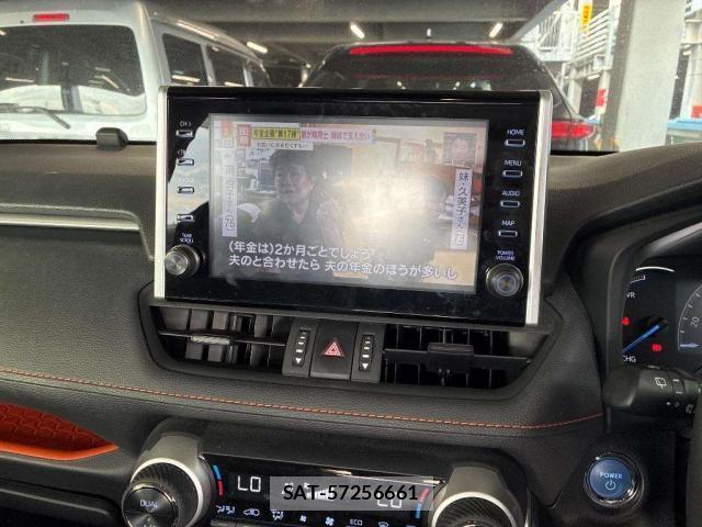 Toyota RAV4 2022-05 8648898-4