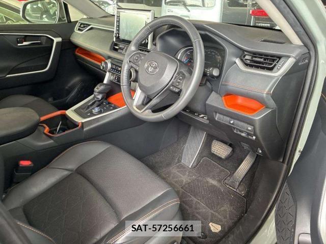 Toyota RAV4 2022-05 8648898-5