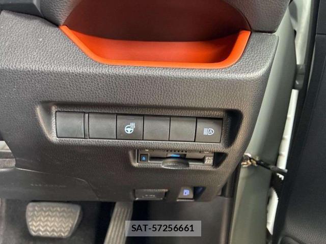 Toyota RAV4 2022-05 8648898-9
