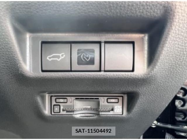 Toyota RAV4 2026-07 8649002-11