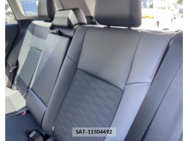 Toyota RAV4 2026-07 8649002-12