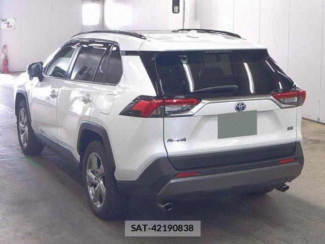 Toyota RAV4 2020-05 8649034-1