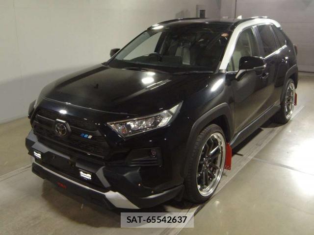 Toyota RAV4 2021-08 8649082-0