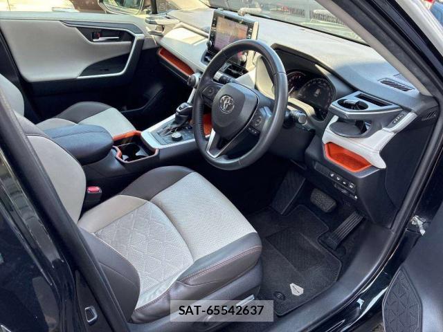 Toyota RAV4 2021-08 8649082-3