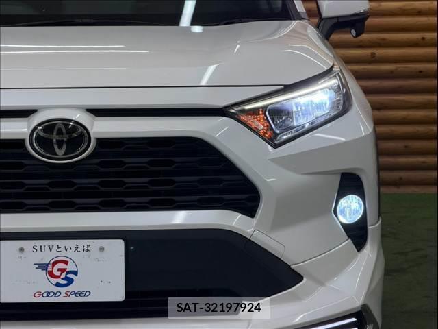 Toyota RAV4 2019-09 8649187-19