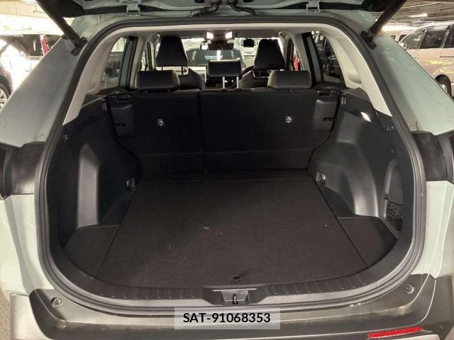 Toyota RAV4 2022-03 8649230-7