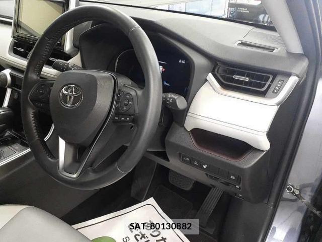 Toyota RAV4 2019-08 8649280-2