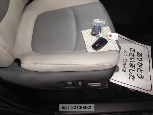 Toyota RAV4 2019-08 8649280-5