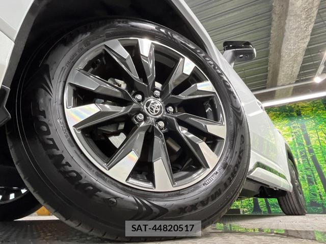 Toyota RAV4 2026-03 8649350-12