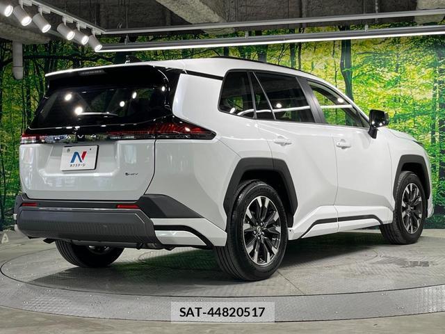 Toyota RAV4 2026-03 8649350-16