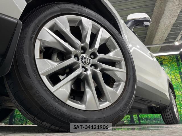 Toyota RAV4 2020-07 8649361-12